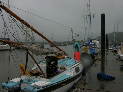 Raising the mast