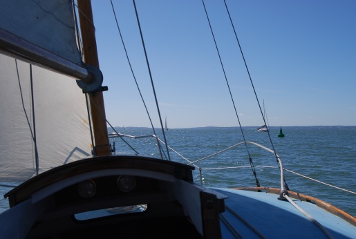 Carroussel of Hamble approaching in the distance