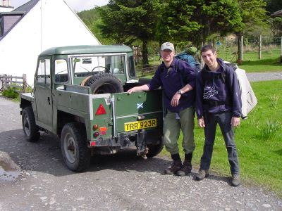 Hitchike in a qute little Landrover