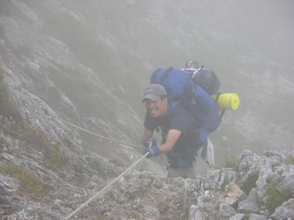 Tomoki going down into the clouds